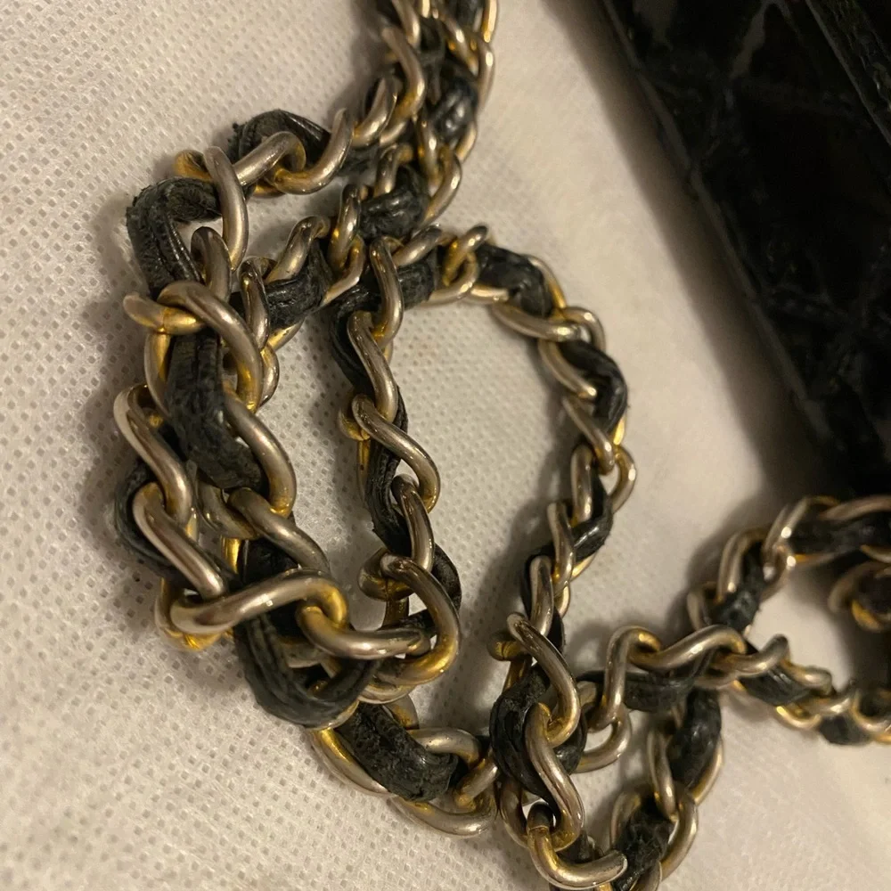 Rare Vintage Chanel Double Flap Patent Bag! - Picture 15 of 16